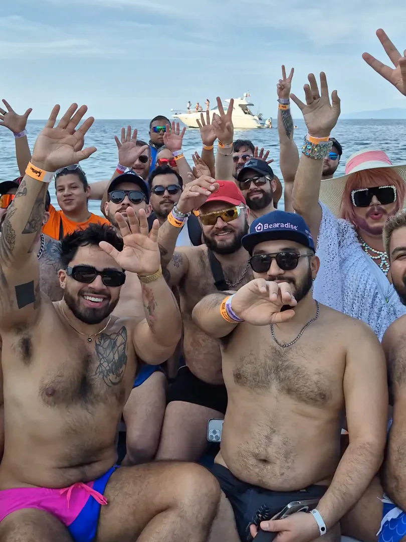 Bearadise on the water